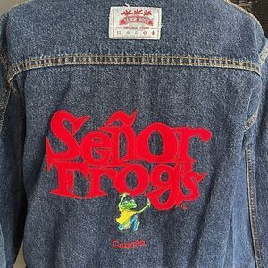 Senor Frogs Cancun embroidered appliqué back logo jean jacket. Large.